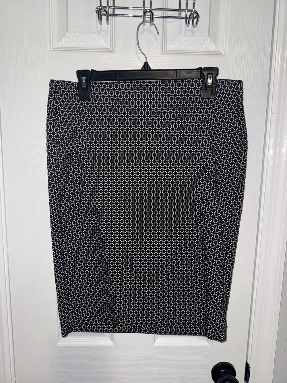 Elle Black and White Micro-Geo Pencil Skirt